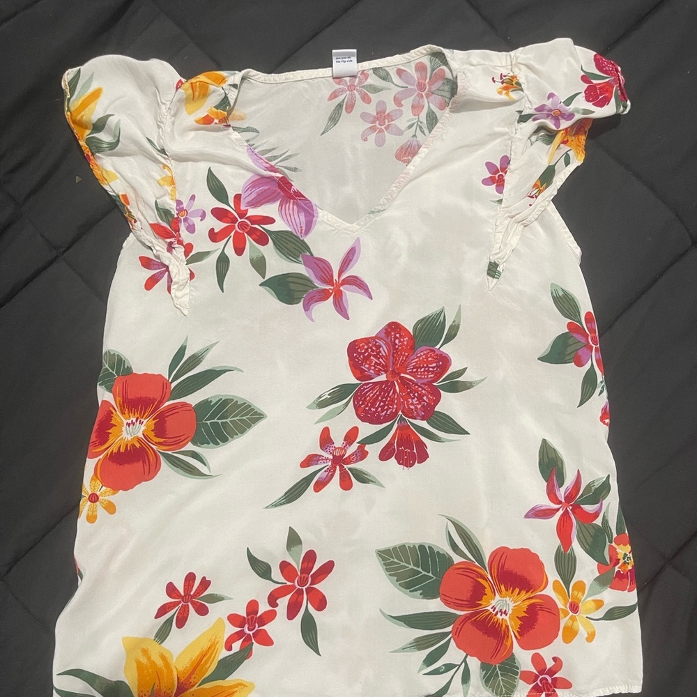 Floral spring blouse